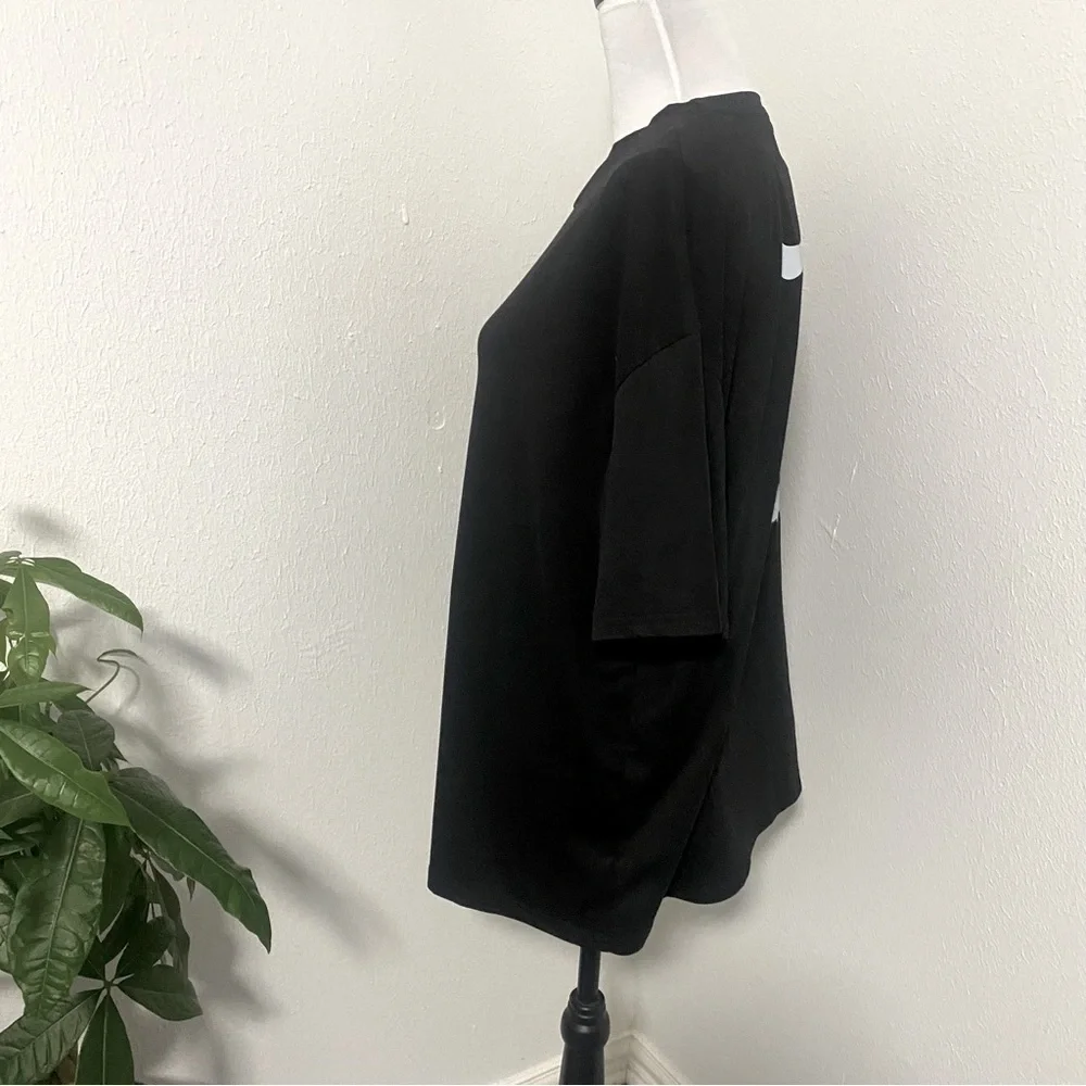 Mushroom & Letter Graphic “TRAPPED” Drop Shoulder Tee Black Unisex Size Medium
